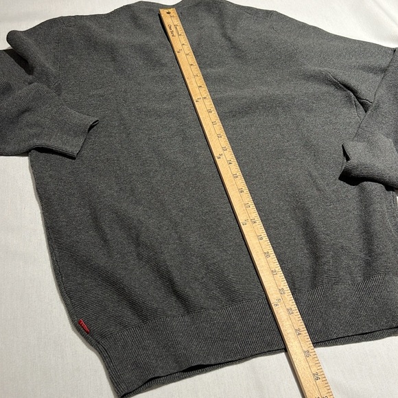 Izod Charcoal Gray 100% Cotton V Neck Sweater Men’d Size Small - Picture 8 of 10